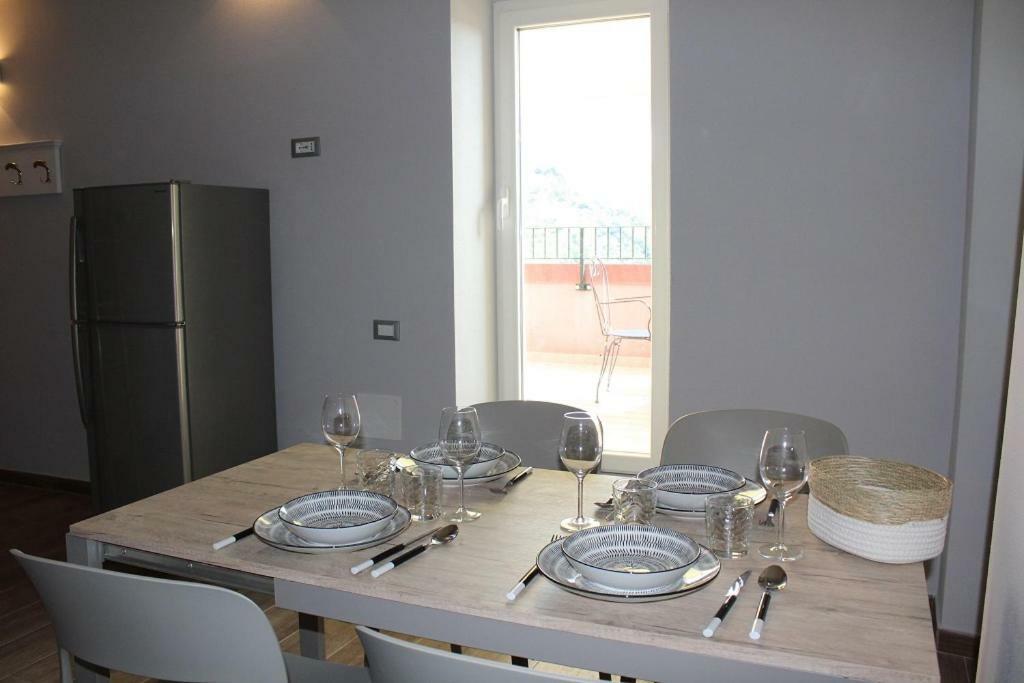 Residenza Del Capitano Luxury Apartments Леванто Экстерьер фото